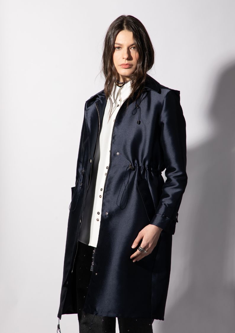 Trench Navyl à capuche satiné bleu nuit