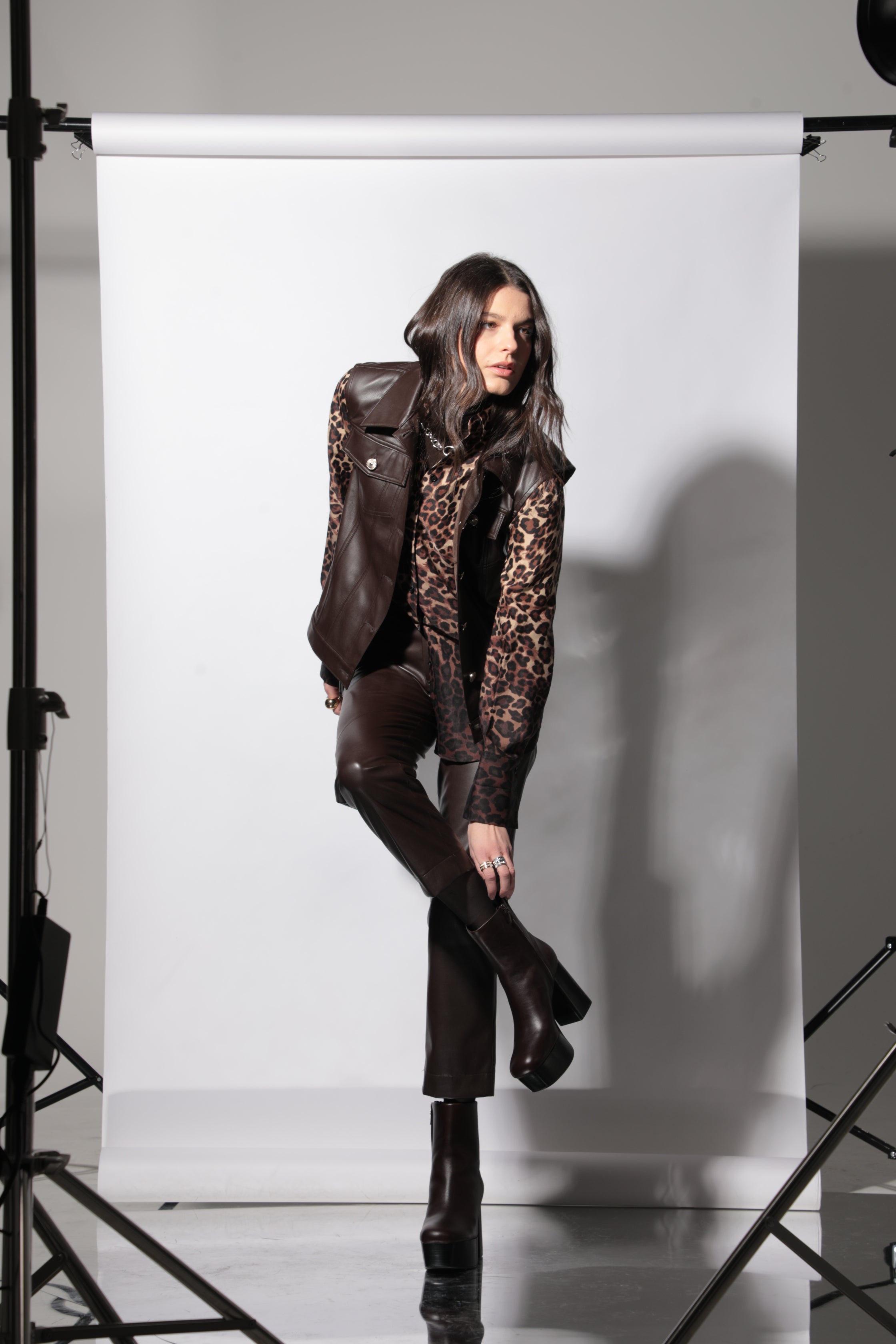 Pantalon Haussmann en cuir vegan Moka