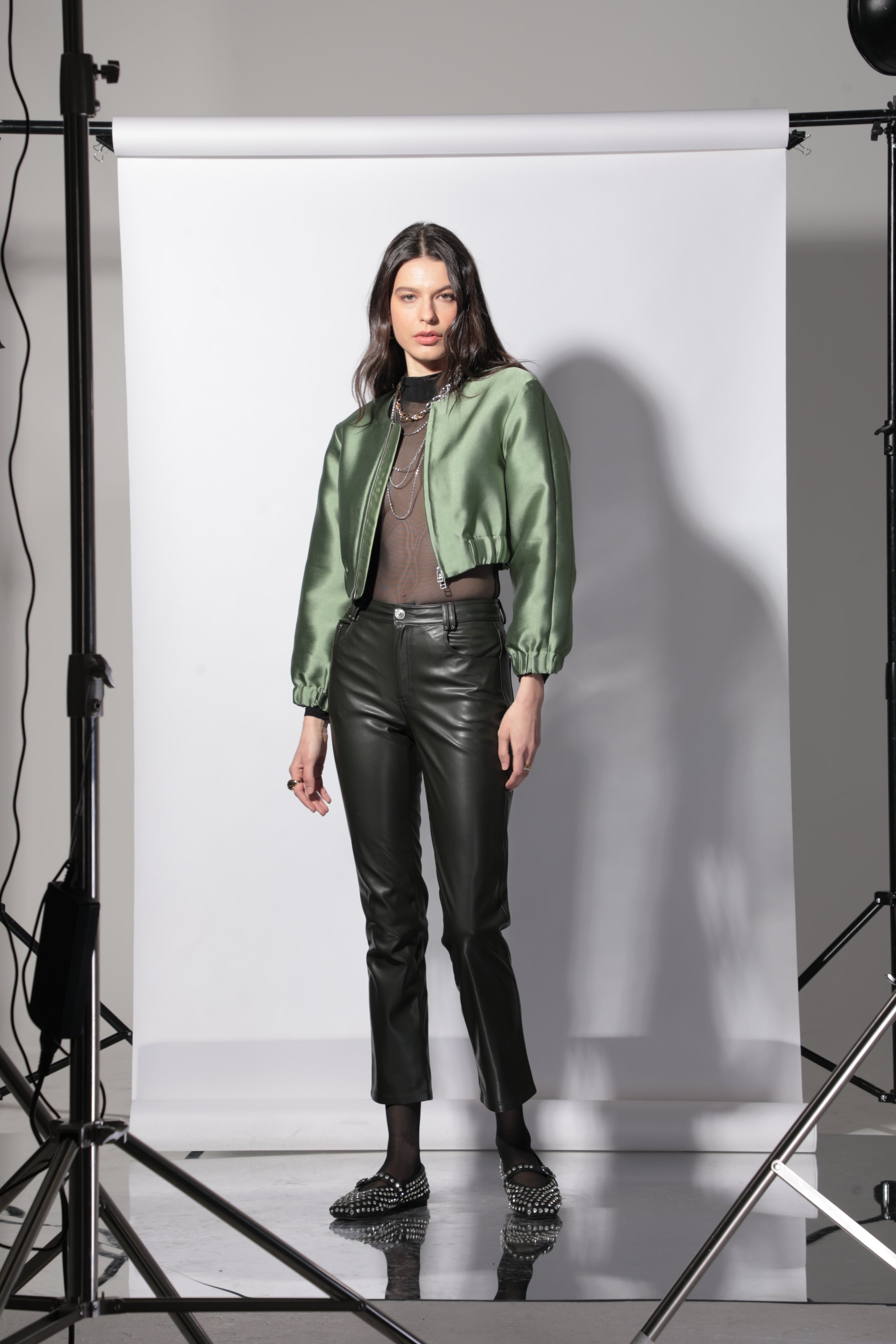 Pantalon Haussmann en cuir vegan Kaki