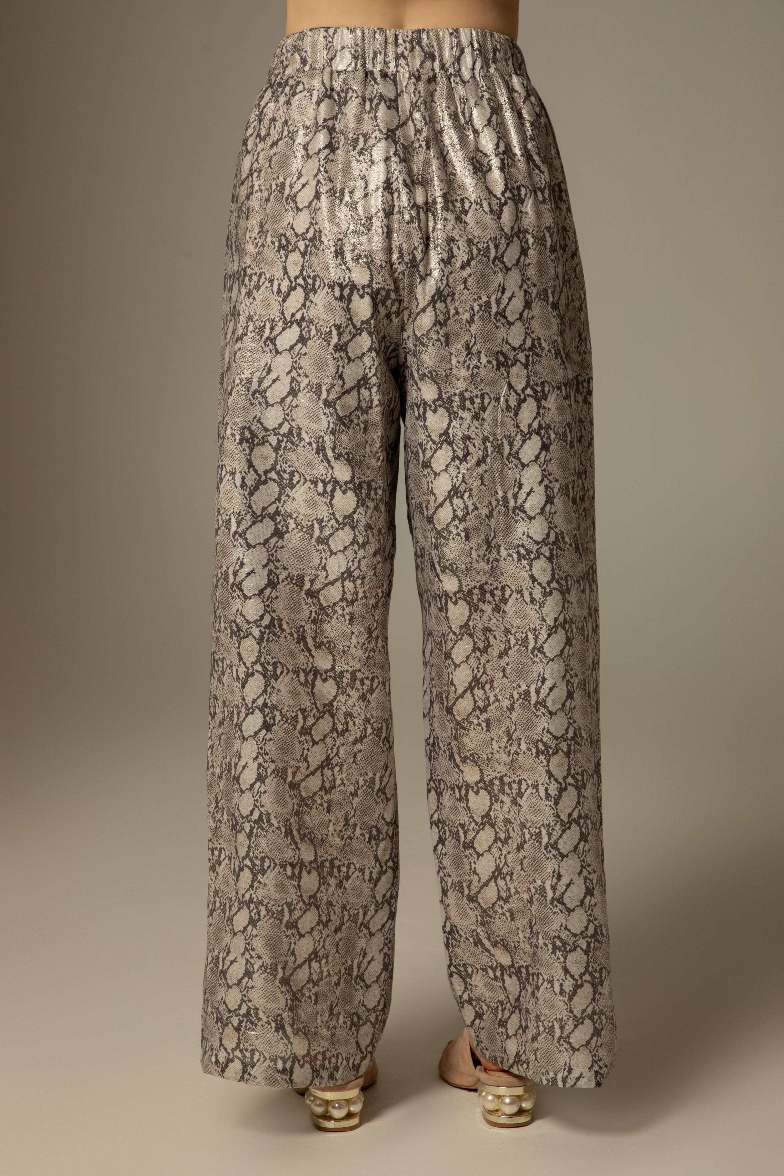 Pantalon en fluide en viscose nacrée