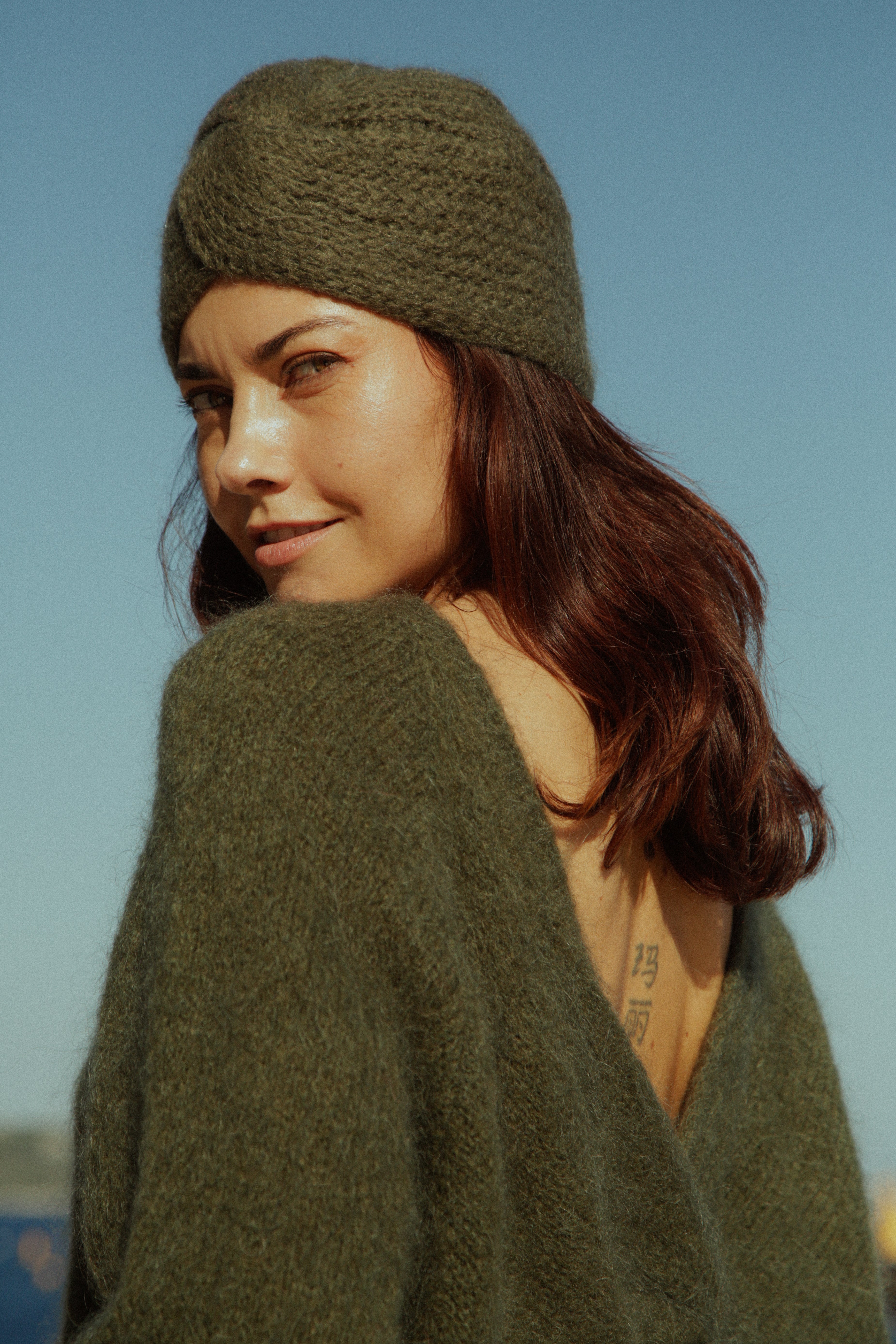 Bonnet Eden noués en mohair Kaki