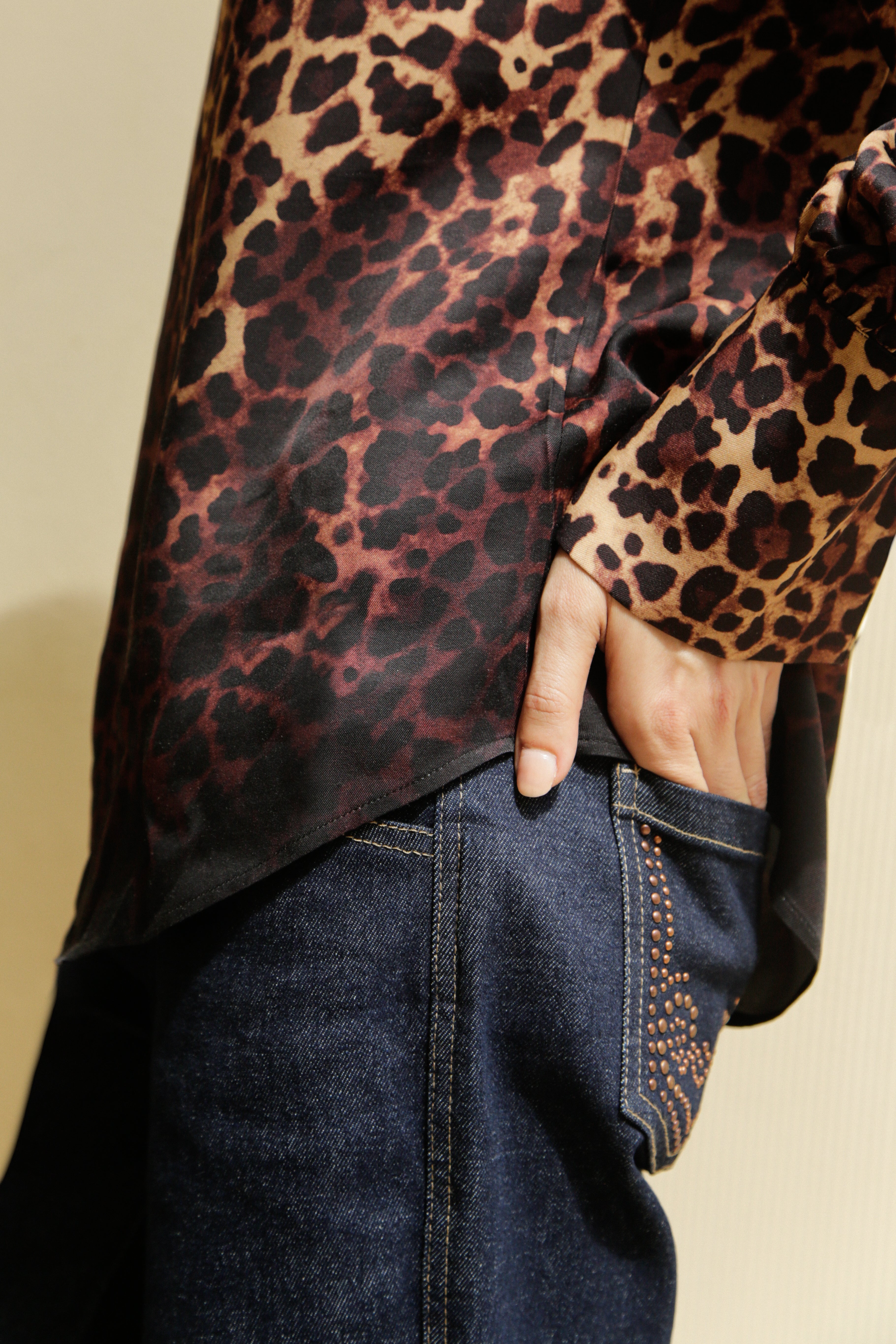 Blouse Mia col lavallière imprimé léopard Moka