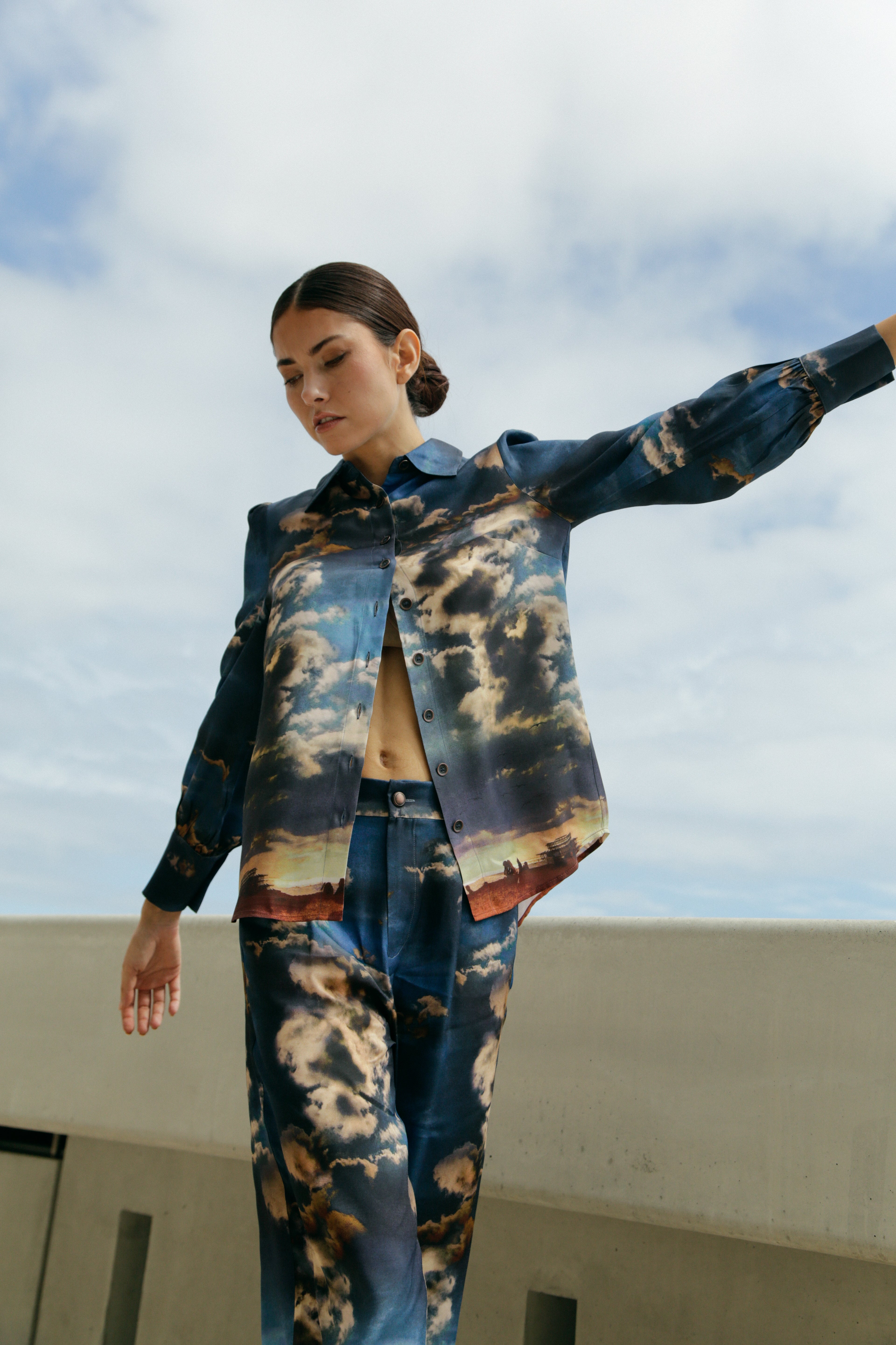 Pantalon Victoire en viscose fluide imprimé "nuage"