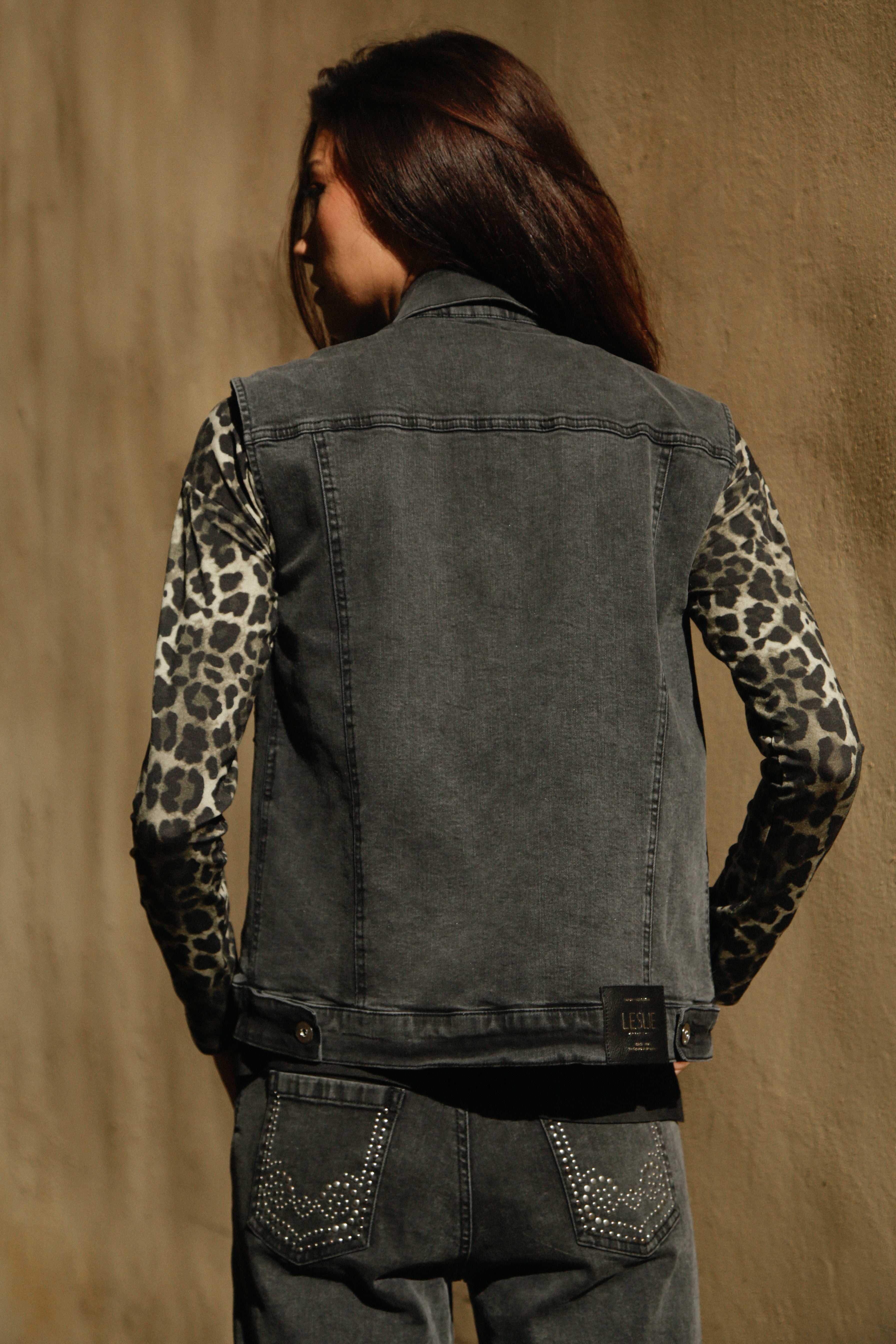 Veste Suzi sans manche avec clous en denim gris