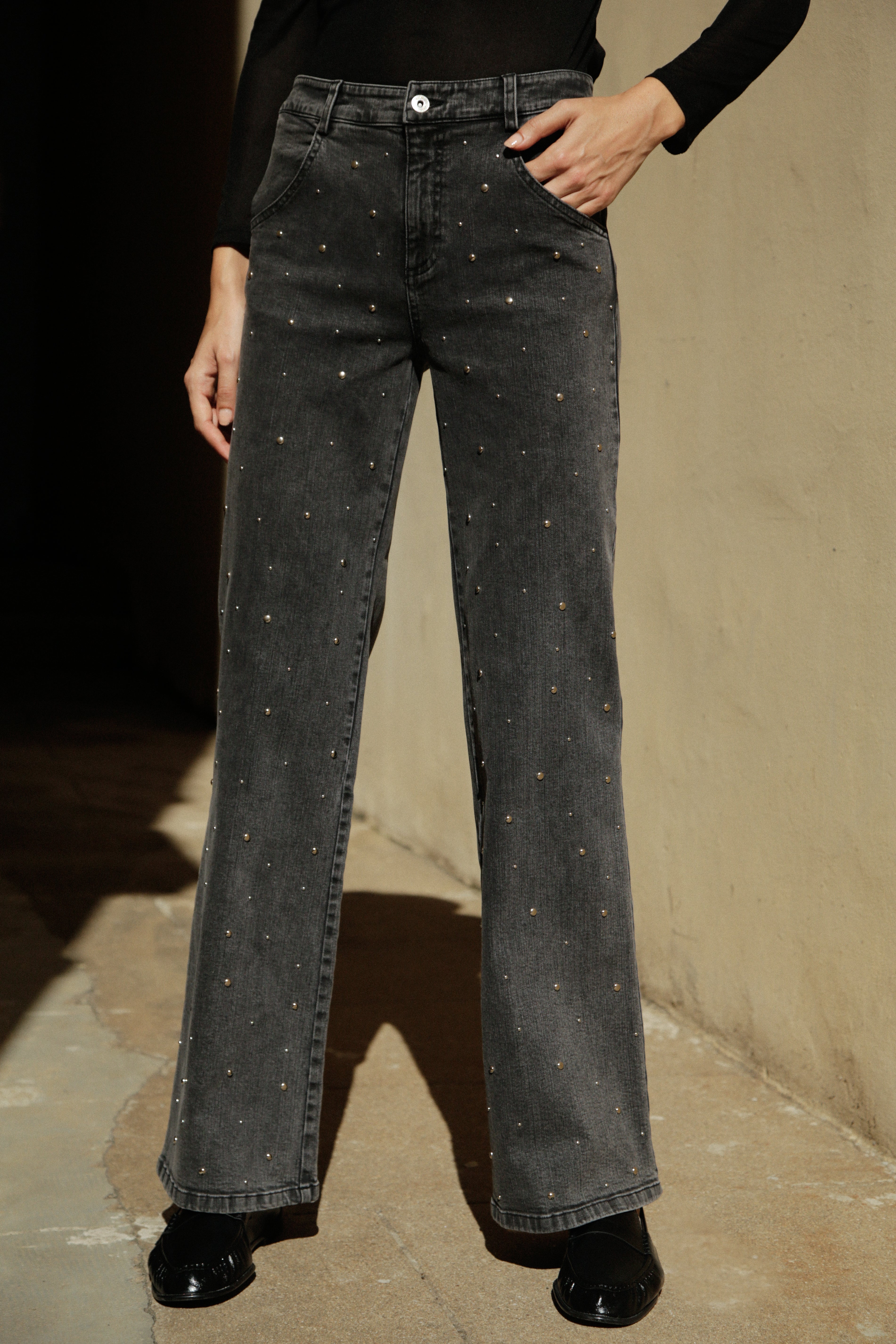 Jean Gabriel en denim gris à clous