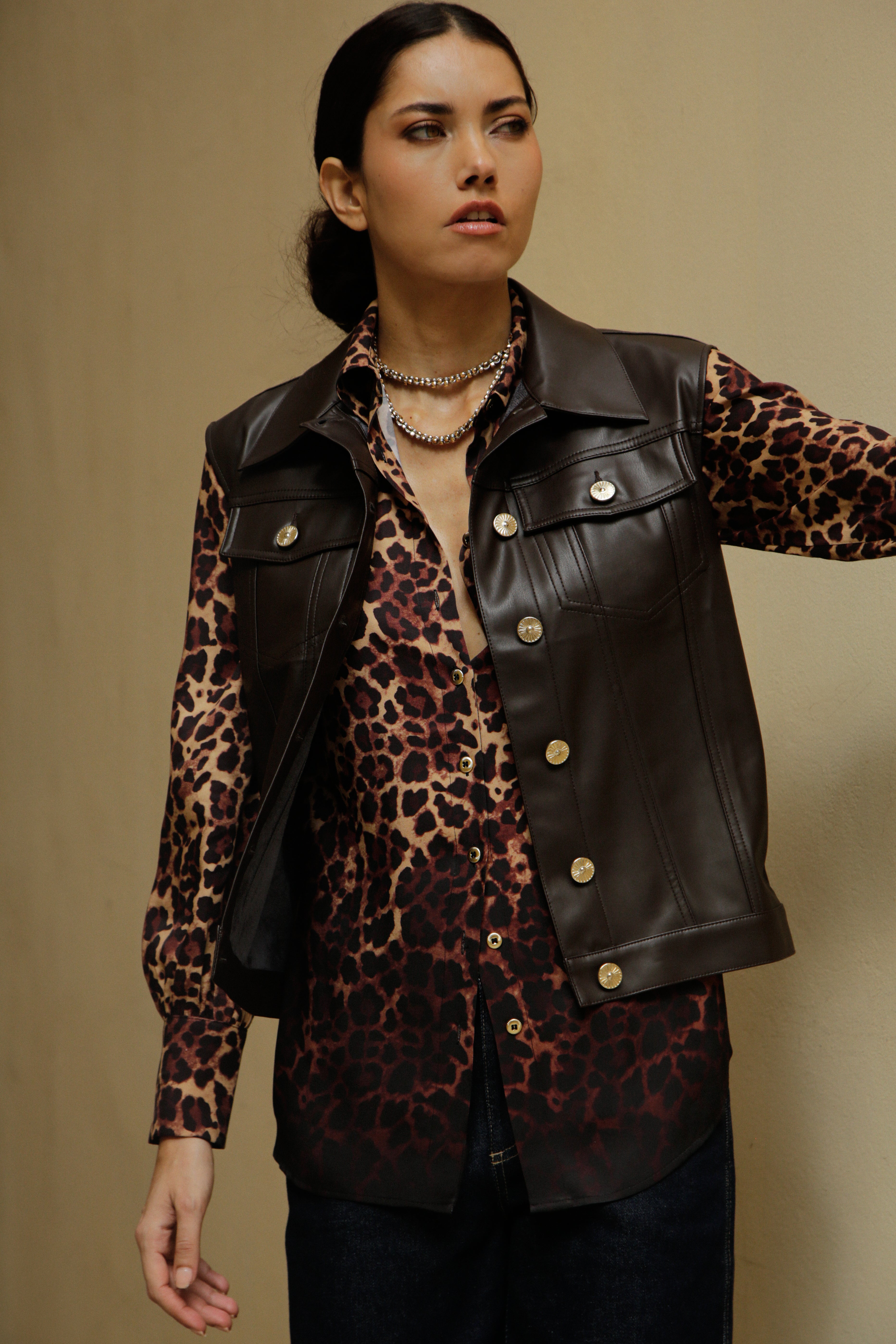 Veste Noa sans manches cuir vegan Moka