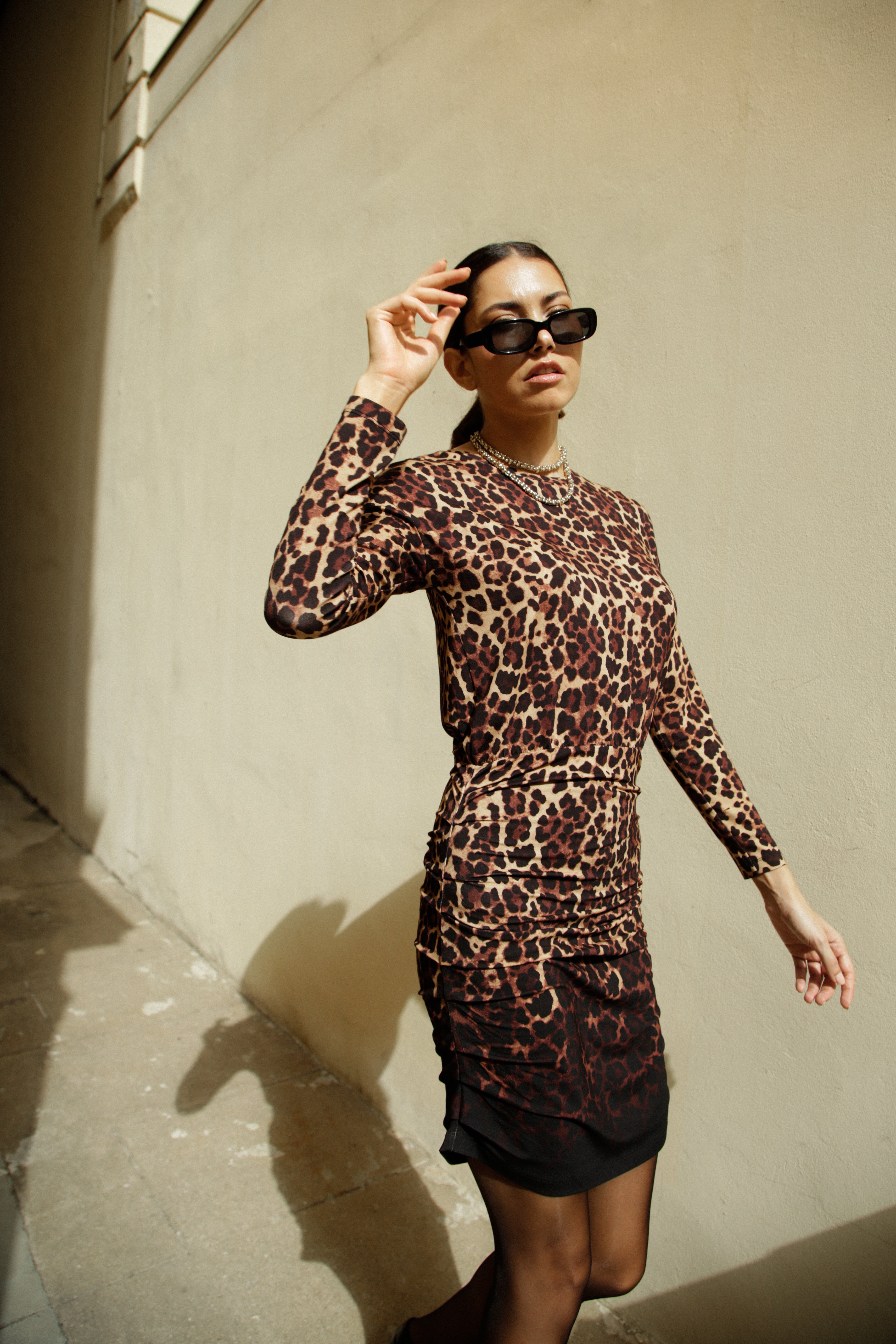 Robe Lua drapée en viscose léopard Moka